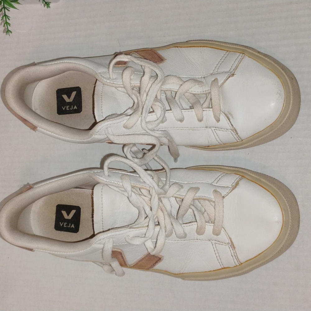 Veja Campo Leather Sneakers. Womens size 9. White & Light Copper in color. - Picture 6 of 13